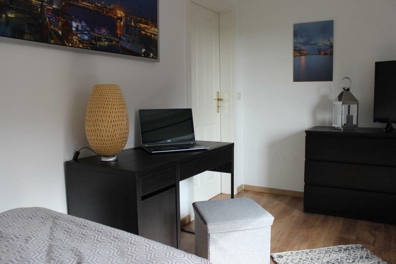Ferienhaus An Der Grenze Zu Hamburg Zentrale Lage Ной-Вульмсторф Екстер'єр фото